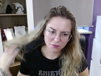 Soft-Zoey bongacams stream image