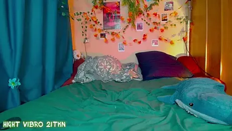 TrickyKitsune stripchat stream image