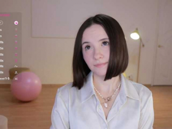 MissEssie bongacams stream image