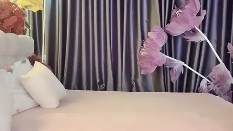 --102KymMiiss-- stripchat stream image