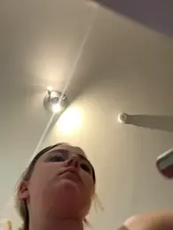 CherryEmmy stripchat stream image