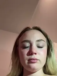 CherryEmmy stripchat stream image