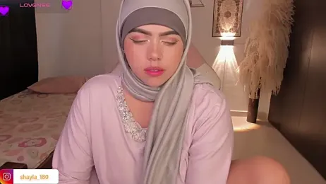 shayla_18 stripchat stream image