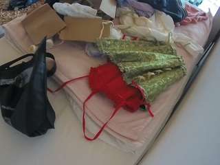 voyeurcam-julmodels-whitebed-1 camsoda stream image