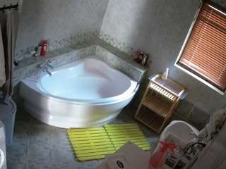 voyeurcam-julmodels-bath-1st-2 camsoda stream image