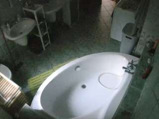 voyeurcam-julmodels-bath-1st-1 camsoda stream image