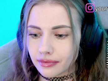 VikkiExtraCheese bongacams stream image