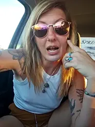 SheIsSomething stripchat stream image