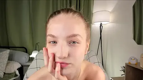 DreamyGleam stripchat stream image