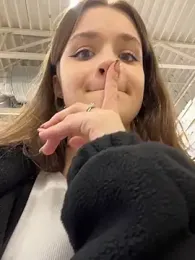 KittyQueeny stripchat stream image