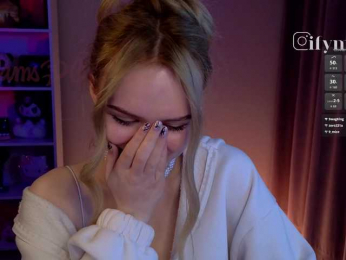 fymryn bongacams stream image