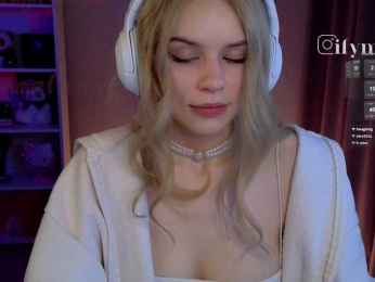fymryn bongacams stream image