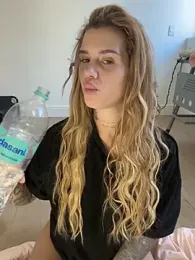 EmiliaCatalina stripchat stream image