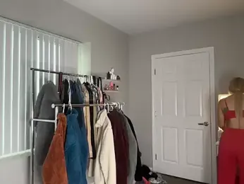 meggsworld stripchat stream image