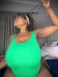 Bustygoddess32 stripchat stream image