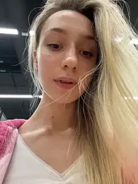 Lia__Love stripchat stream image