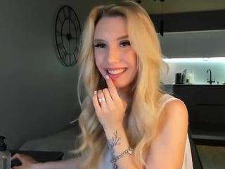 bella-sweeet camsoda stream image