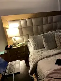 Sweet_and_caramel stripchat stream image