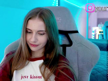 VikkiExtraCheese bongacams stream image
