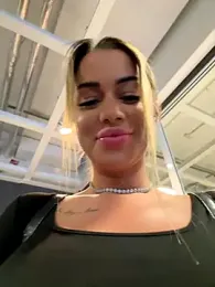 KirstieVegas stripchat stream image