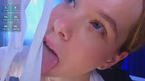 milly_shy stripchat stream image