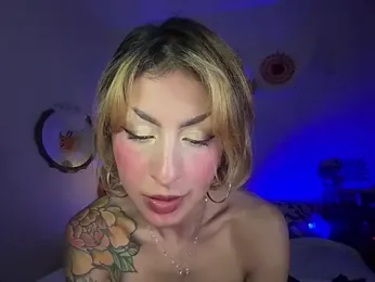 Cinamoonn stripchat stream image