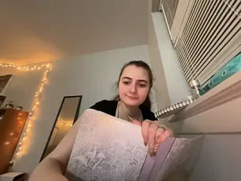 Snowbunnycake_131 stripchat stream image