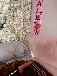 mismialove stripchat stream image