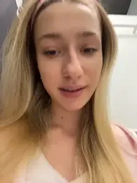 Lia__Love stripchat stream image