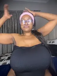 Bustygoddess32 stripchat stream image