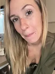 lola_tentatiion stripchat stream image