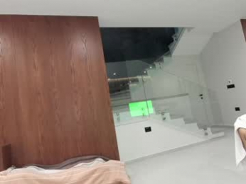 ehotlovea chaturbate stream image