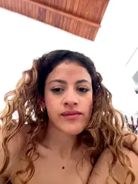 alana15 stripchat stream image