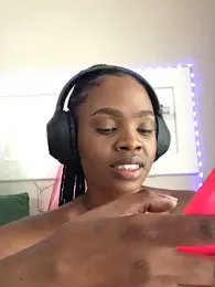 LuciousLips96 stripchat stream image