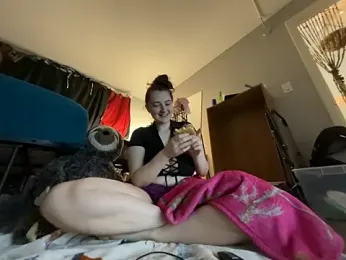 Snowbunnycake_131 stripchat stream image