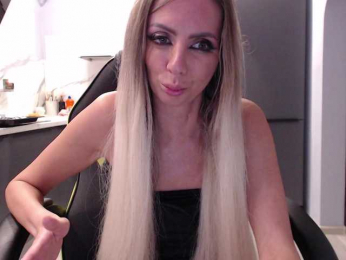 blondalina bongacams stream image
