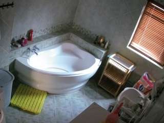 voyeurcam-julmodels-bath-1st-2 camsoda stream image