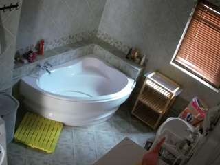 voyeurcam-julmodels-bath-1st-2 camsoda stream image