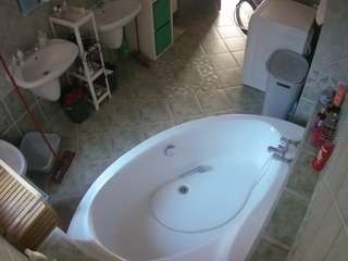 voyeurcam-julmodels-bath-1st-1 camsoda stream image