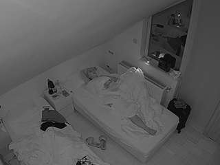 voyeurcam-julmodels-bed-7 camsoda stream image