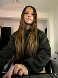 aly_golden_ stripchat stream image