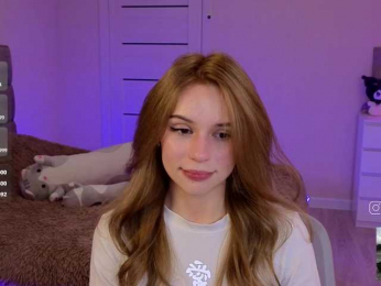 fymryn bongacams stream image