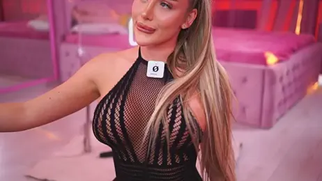 AshleySinn stripchat stream image