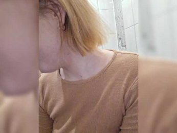 -Molly bongacams stream image