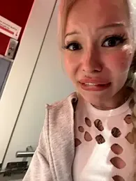 babydolll stripchat stream image