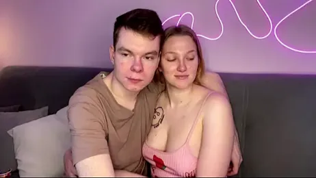 julielourens stripchat stream image