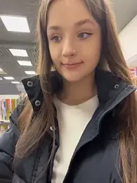 KittyQueeny stripchat stream image