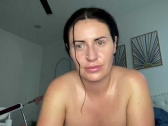 VioletBaby bongacams stream image