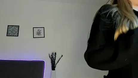 elliediaz stripchat stream image