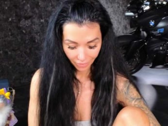 -BABAYAGA- bongacams stream image